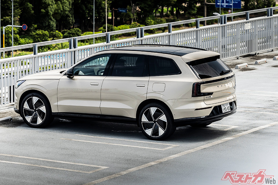 BEV推進にあたって、XC90の実質的な後継車となるボルボ EX90