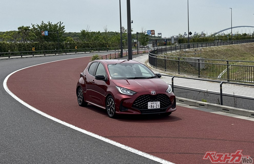 燃費についてはトヨタにハイブリッド技術に一日の長がある