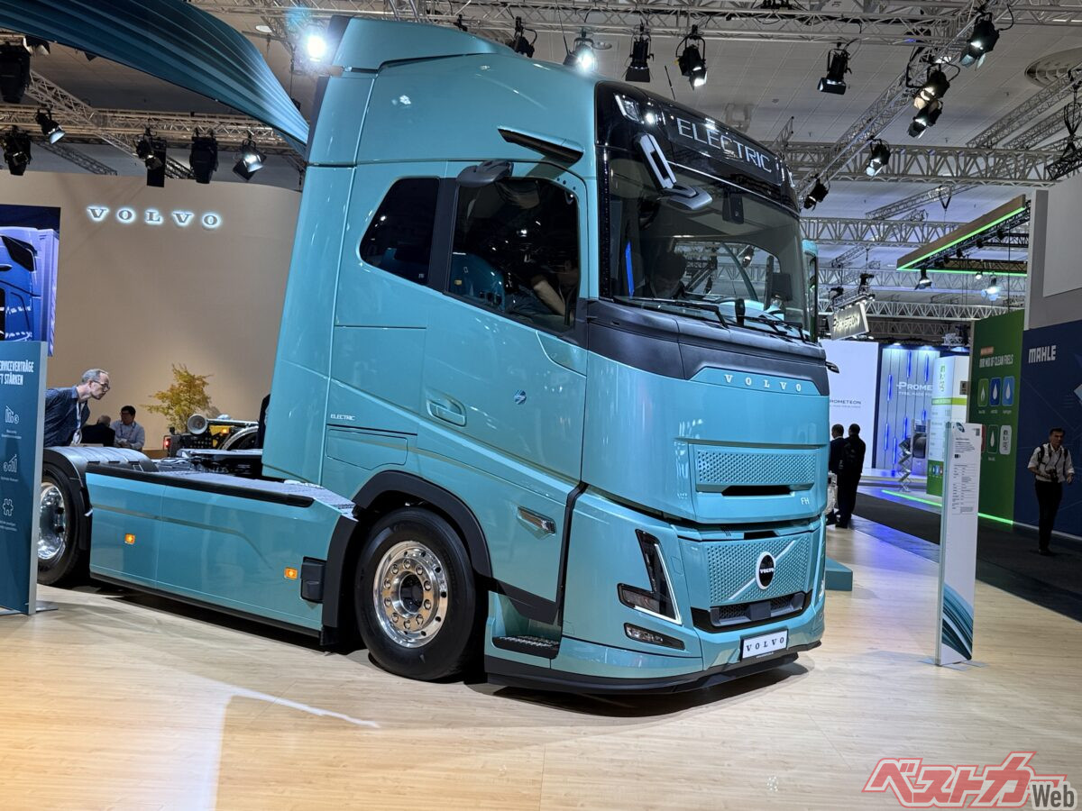 ボルボの100％EVトラックFH Aero Electric は最大700㎞を走行できる。トラック大手各社はIAAで積極的にEVを展示していた