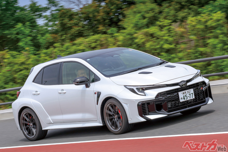 主なガソリンエンジン搭載車は、トヨタはヤリス、GRヤリスなど。レクサスはLS、LBXなど