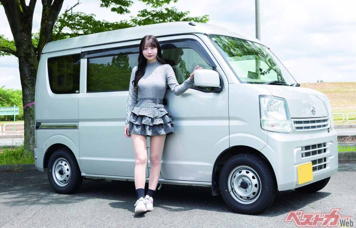 父親が処分しようとしていた商用バン・NV100クリッパーを軽キャンバ―仕様に!! それにしても外観はフツーのNV100クリッパーに見えますね