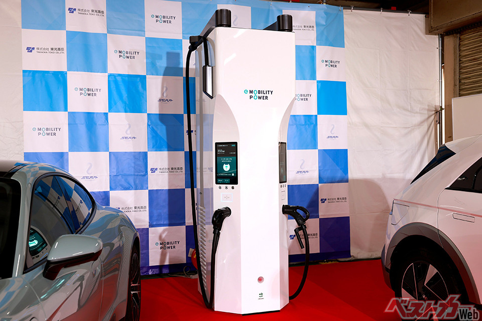 東光高岳の400kW急速充電器が国内最高出力。海老名SAに2026年夏に設置予定