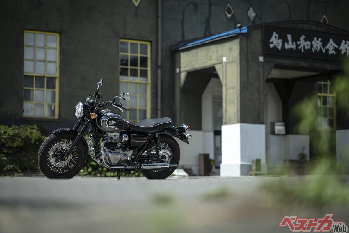 カワサキの記念碑的モデルとして登場