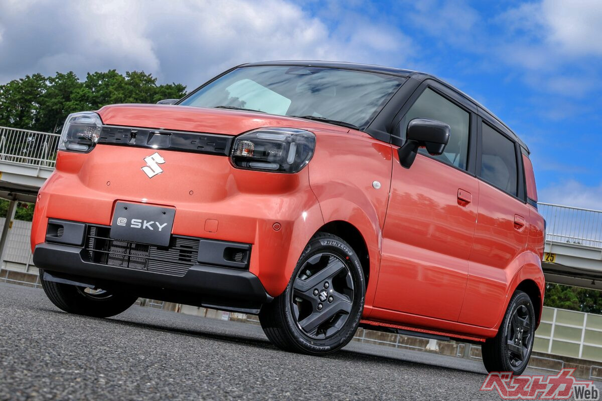 EV軽として車両重量1030kgを実現したeスカイ。スズキはこの新型車で「小」「少」「軽」「短」「美」を体現する