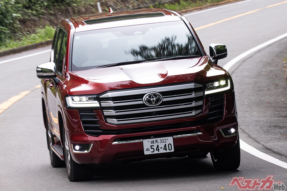 自分は平気でも……家族が「怖くて運転できない」!?　アルファードもランクル300も憧れだけで選ぶと思わぬ落とし穴が!!