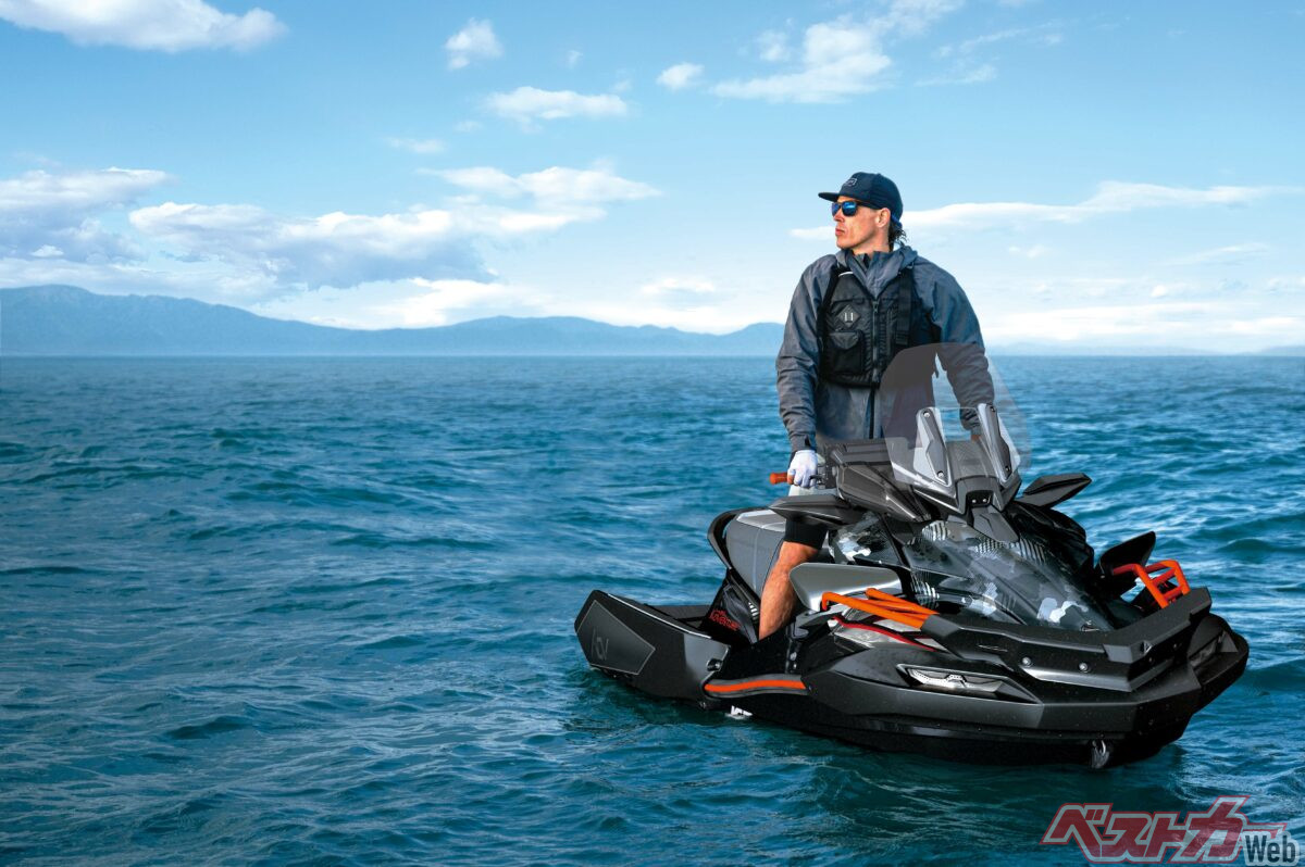 なんと魚群探知機も装備！ 水上で一日中楽しめるカワサキの冒険仕様ジェットスキーが豪華すぎ！
