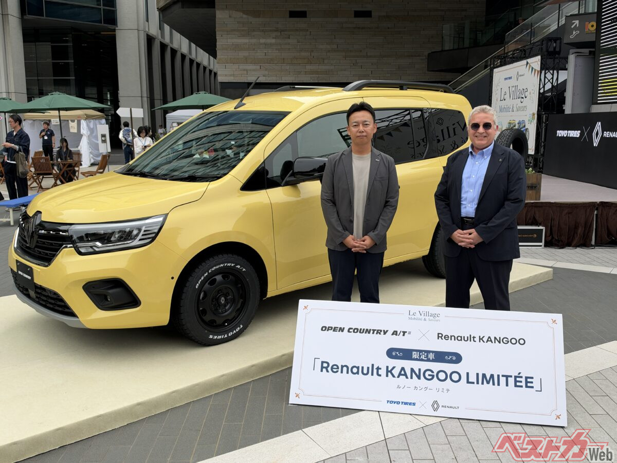 お披露目されたのは二子玉ライズ。カングーの限定車だけあってまさに注目の的!! 左からトーヨータイヤの吉川誠部長、ルノー・ジャポンのブレン・フレデリック執行役員