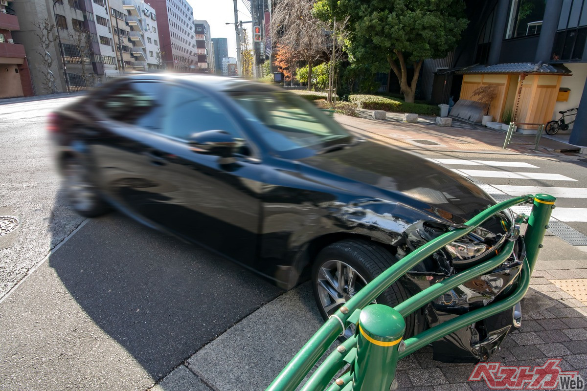 高齢者の運転技能検査「93％合格」は甘すぎる!? 事故率最大4.5倍の調査結果で改正へ