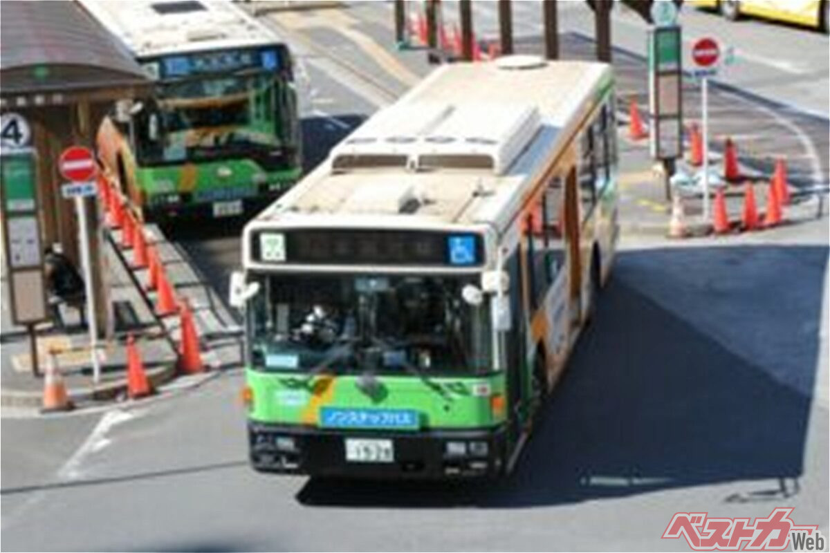 都営バスが大雨被災の千葉に!! 東京都が運転士経験職員を車両と派遣の大英断