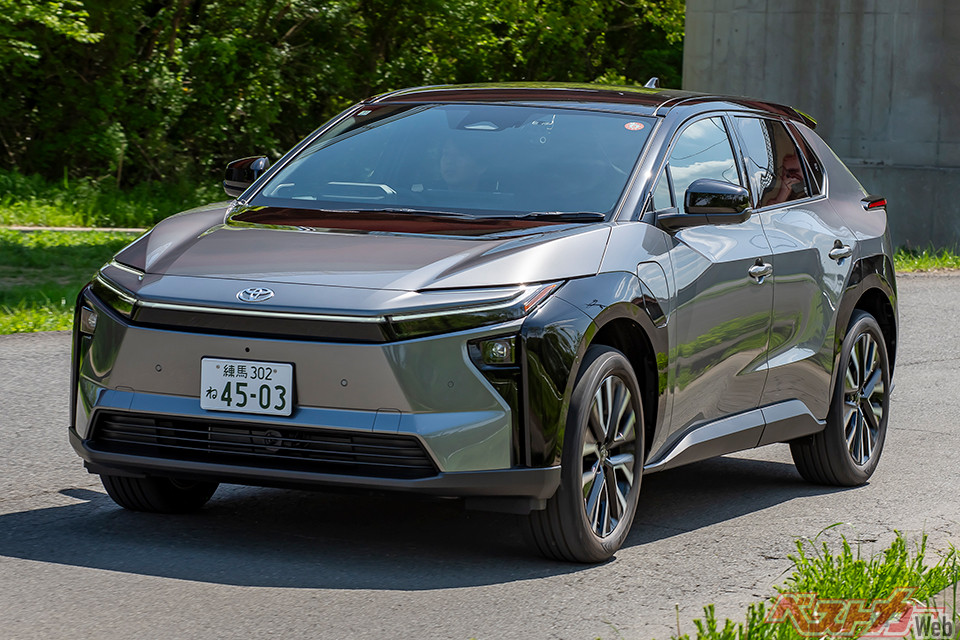 トヨタ bZ4X(480万~640万円)。好調ぶりにトヨタも驚く? 堅実なデザインと性能が受け入れられている