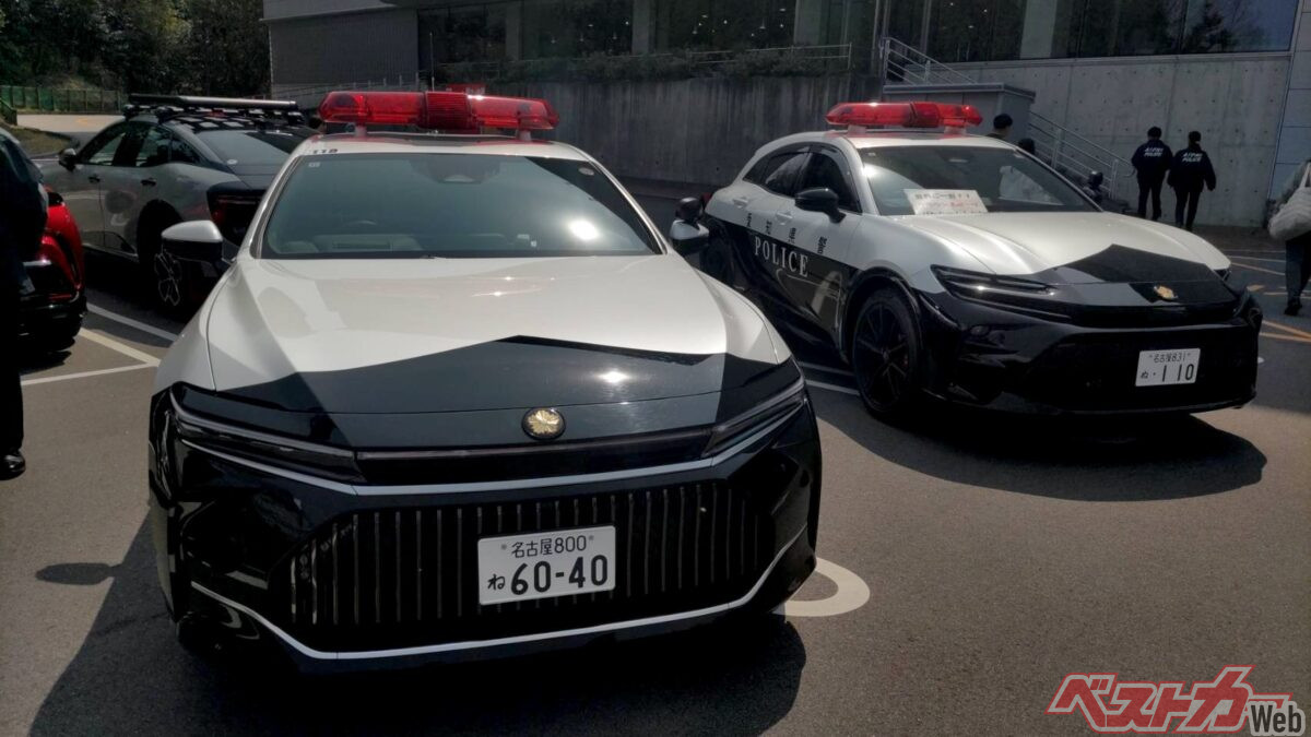 愛知県警に配備されたクラウンセダンとクラウンスポーツのパトカー