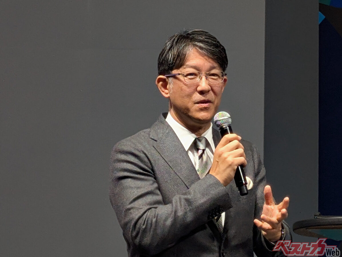 わりと活発で、なごやかな雰囲気で続いたようにも感じたが、内容はかなりバチバチで、大変おもしろい議論でした。どうしても「いきなりガラッと変わる」、「これまでのやり方は通用しない」と言わせたい人が多いよなー、そう簡単な話じゃないんですよねえ……