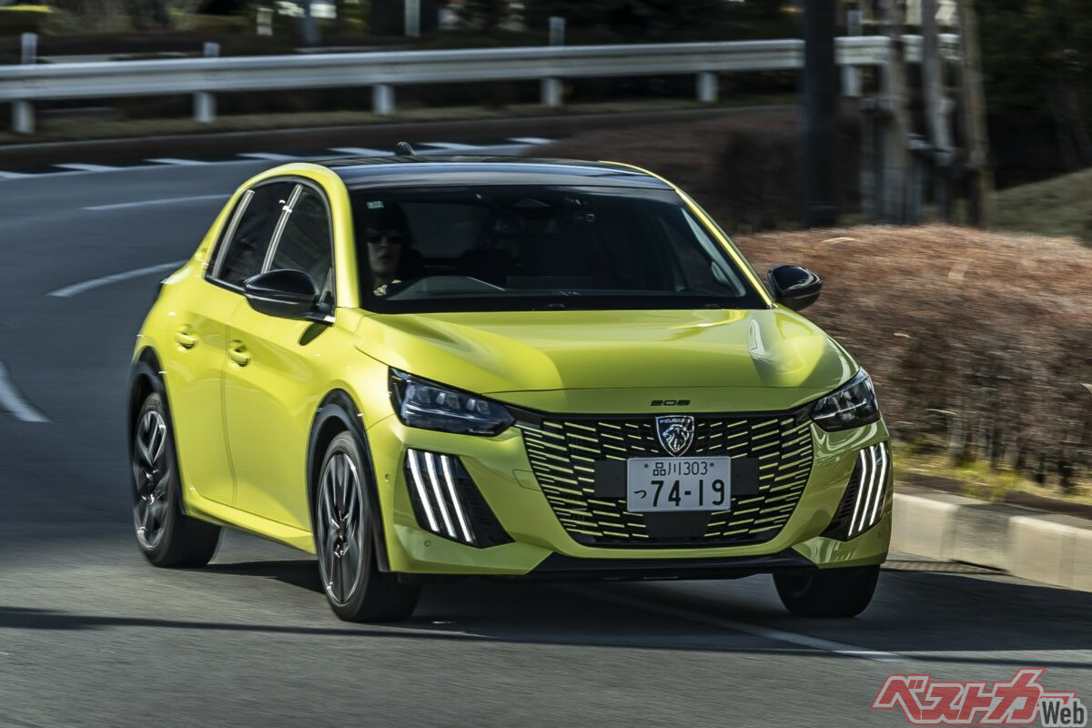 プジョー 208(328万円)