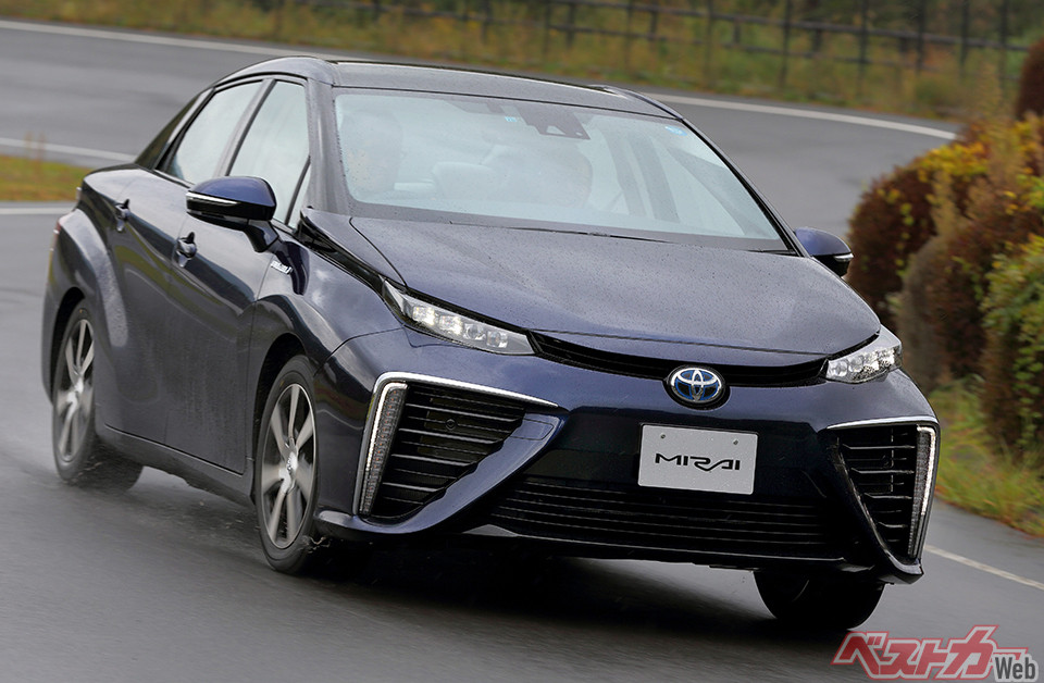 新車当時700万円超が総額60万円程度から!?　初代MIRAIの中古がとんでもない価格になっている!!
