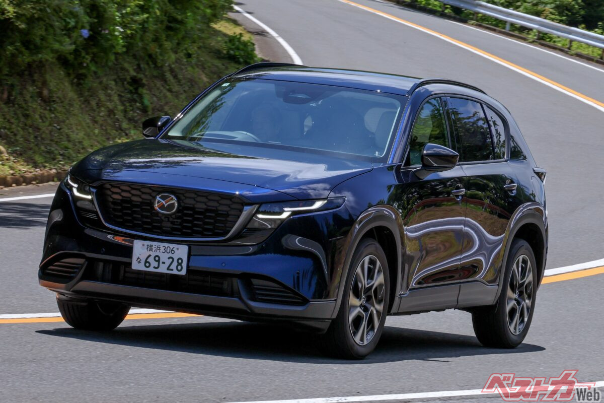 乗り味含め評判のいい新型CX-5。ただし、ディーゼルモデルがラインアップから消滅したのを嘆くマツダファンも多い