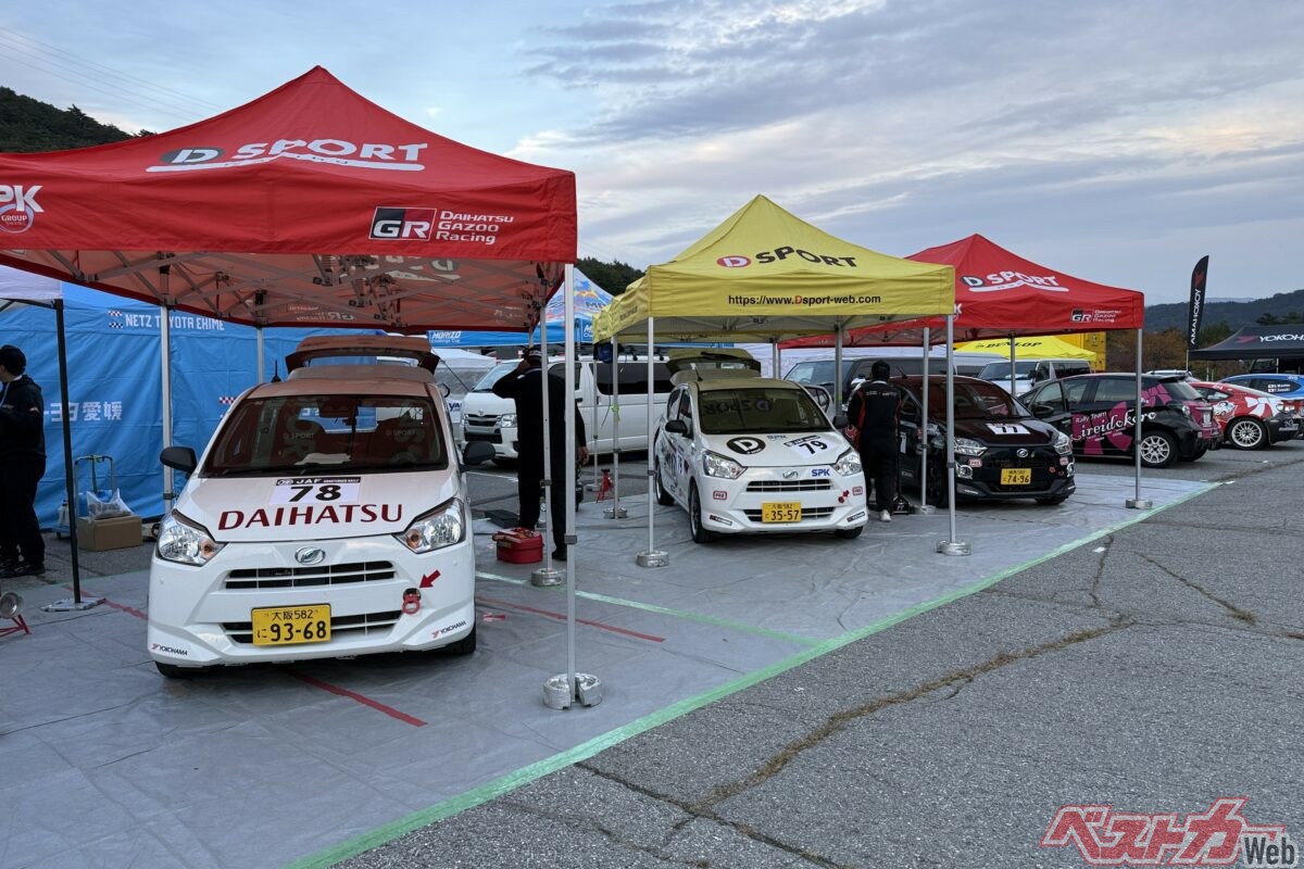 ダイハツから2台のミライースDSRが参戦。78号車に小西健太郎&岩佐潤一、79号車にマクリン大地&成田正喜のコンビ。それぞれ国沢ミライースと仕様が違い、色々なチャレンジをしていくという