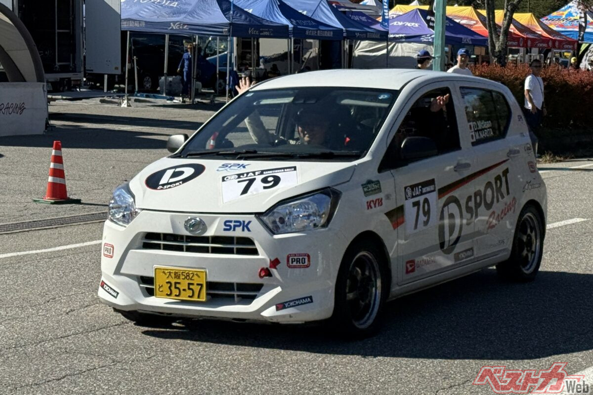 マクリン大地さんの79号車は初日国沢ミライースと4.5秒差。2日目も激しく詰め寄るなど、激しいバトルを見せてくれた