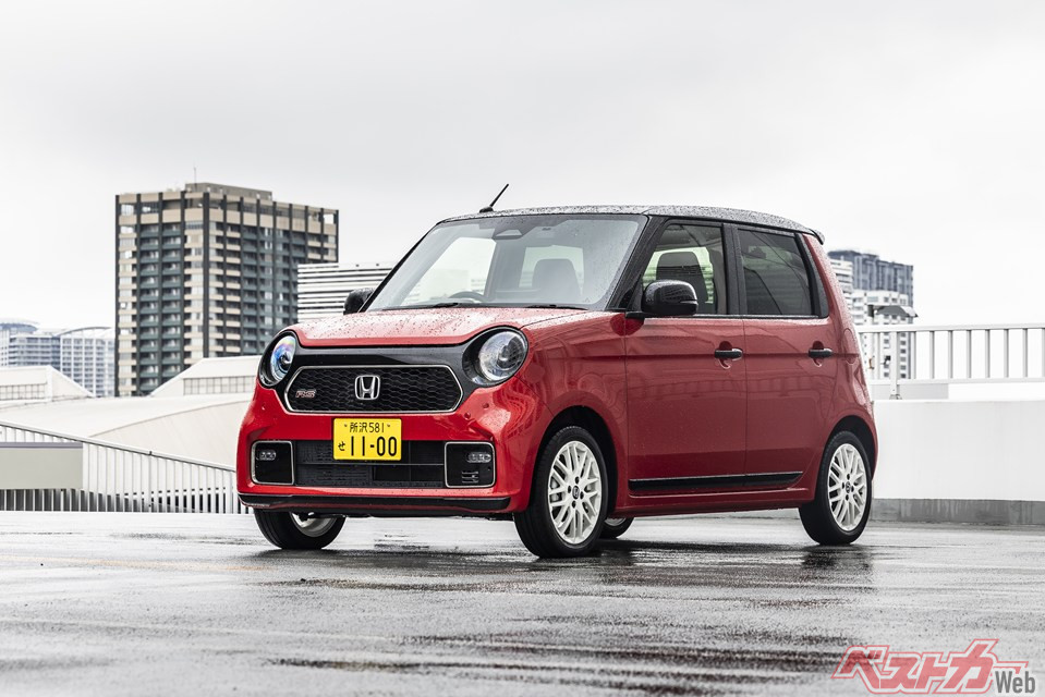MTのみという潔く、かつクルマ好きの心をくすぐるN-ONE RS。2025年11月の改良でホイールも白に統一されよりレーシーな印象に