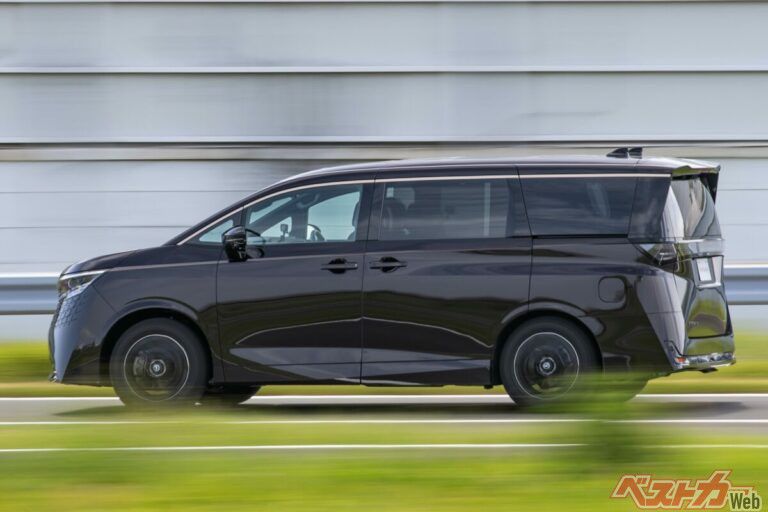 理論上はイケるけど無給油で1000km走れるのか!?　新型エルグランドの燃費性能ガチ検証