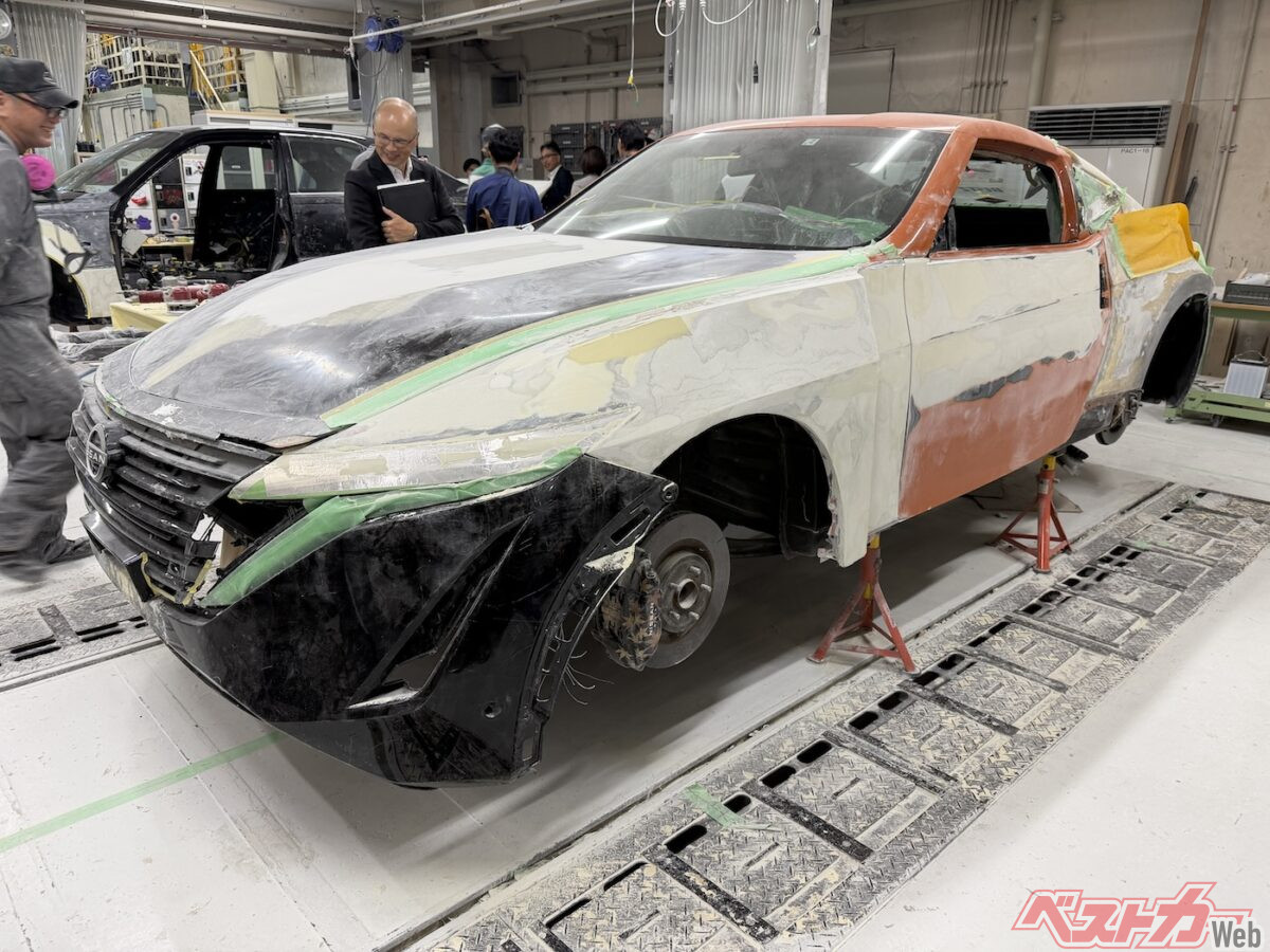 Z34ベースにフロントバンパーとライトはアリア、グリルは現行セレナを合わせる。ZR34的なアプローチになるが、やっぱりこれかっこいい気がするぞ!!!