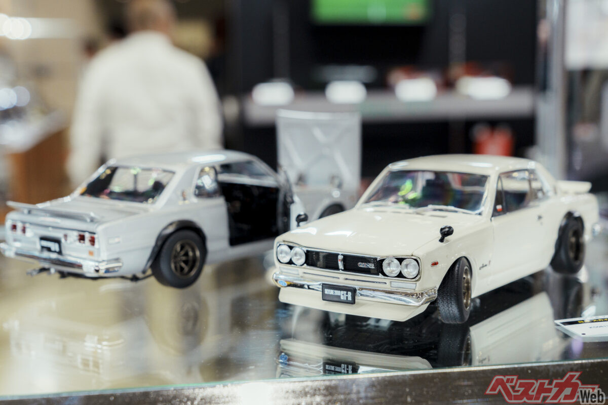 世界中の名車やスーパーカーをラインナップする1/12や1/18のビッグスケール。値段は決して安くないが、憧れのモデルを所有できる悦びに浸れるのは嬉しい