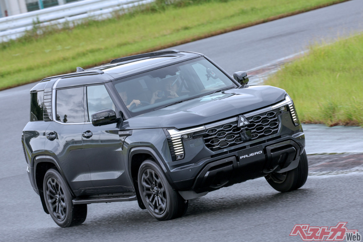 雨のサーキットで新型パジェロ試乗しました!! 走り、すっげえいいです!! さすがチーム三菱ラリーアート増岡浩総監督の開発!!