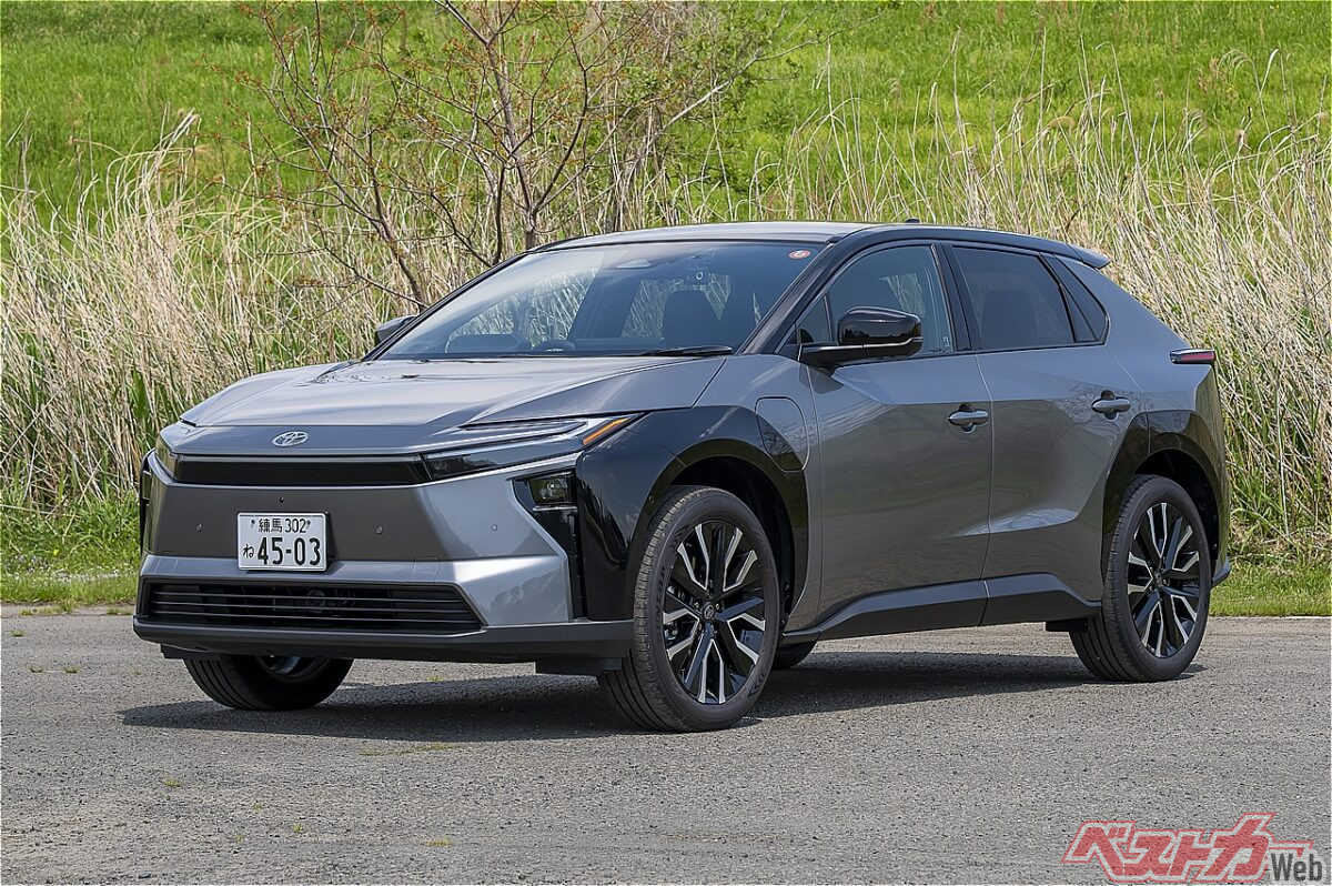 bZ4Xの市販モデル。後席の居住性や荷室の容量などもタクシーとしてピッタリだった
