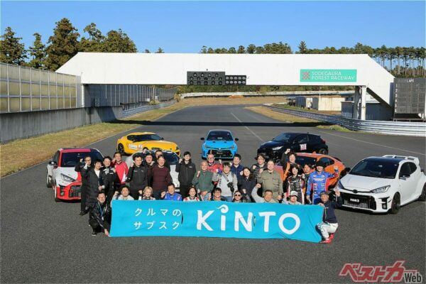 2024年末に袖ケ浦フォレストレースウェイで行われたイベントの様子。プロのアドバイスも受けられるからドラテク上達にも役立つ！