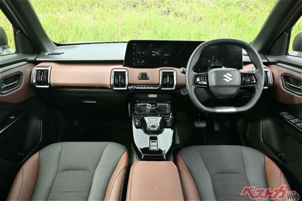 ブラウンとブラックを基調としたインテリア