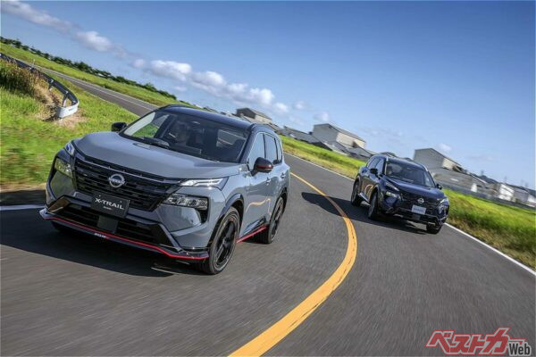 左手前がエクストレイルNISMO、右奥がオーテックスポーツスペック