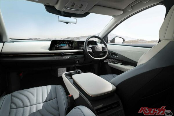 装備面ではGoogle対応がメイン。ナビと連動する「ナビリンクバッテリーコンディショニング」も搭載する