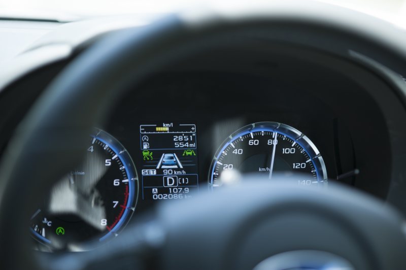 クルーズコントロールはなぜ115km Hに設定できるのか 自動車情報誌 ベストカー