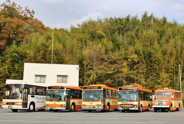 バスの営業所でバス体験ができるツアー!! ドア開閉や自動放送操作もできる！