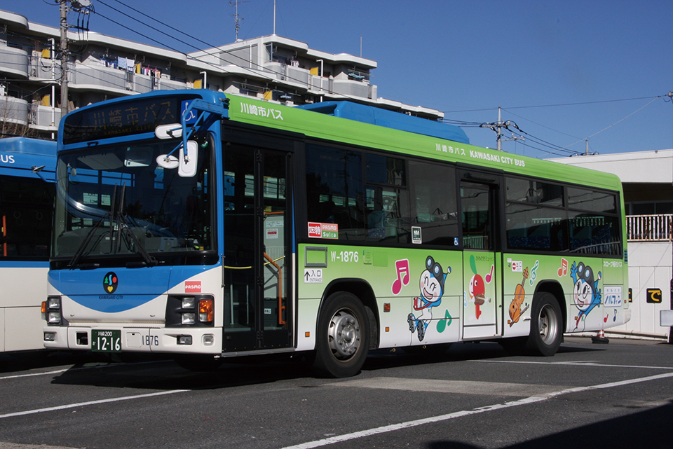 いすゞ LKG-LV234L3　■W-1876／川崎200か1216　鷲ヶ峰営業所／貸切　2011年に新製された貸切用のワンステップバス