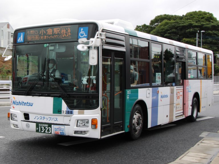 西鉄バス北九州の都市高速を走る伝統路線「香月快速」に乗りバス！