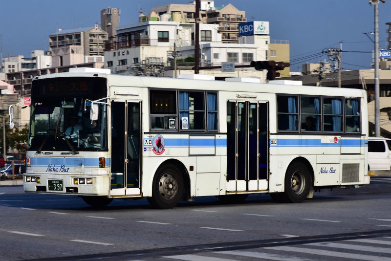 那覇バス 沖縄200か397いすゞU-LV324K<br>沖縄各社に移籍した元都営も、少しずつ姿を消して92年度車のこの1台が残るのみとなっていたが、ついに2021年6月に引退。移籍再開後は沖縄地区への移籍がないのが残念なところ　撮影:ねりまん