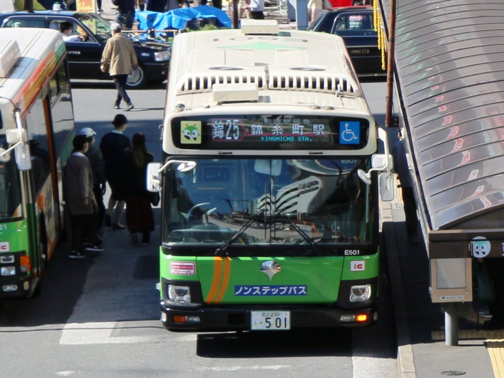 都営バスなら錦25系統で乗り換えなし210円（記者撮影）