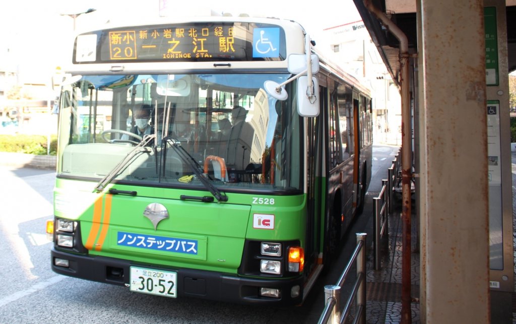 都営・京成タウンバス共同路線の謎!?「新小20」系統の終点には一体何が？