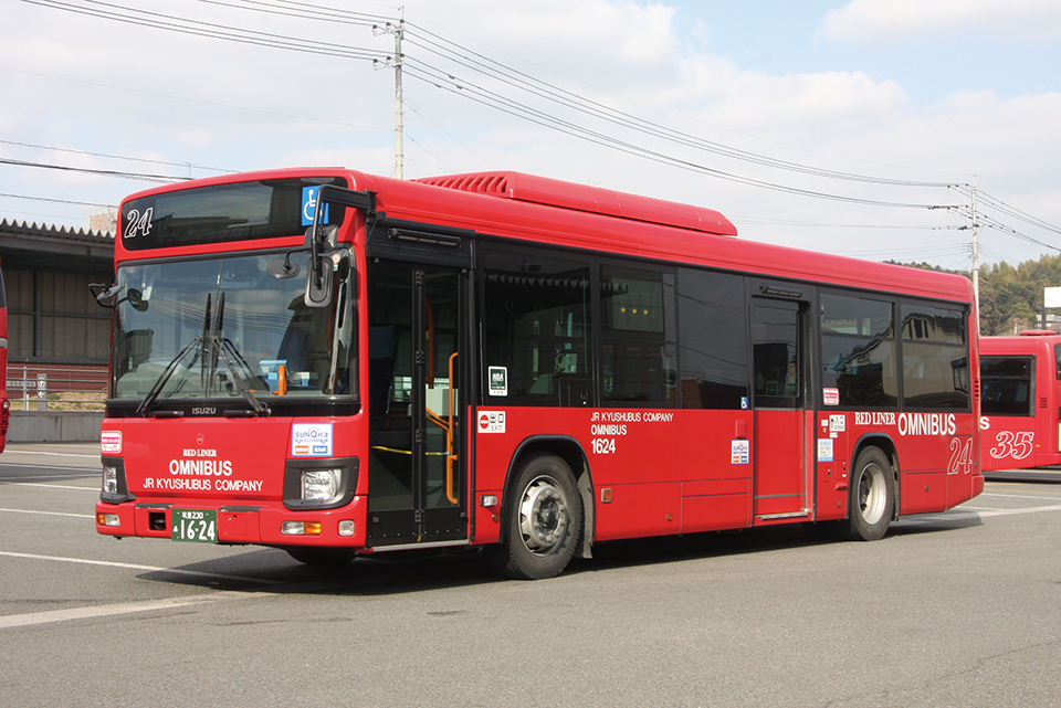 いすゞ QDG-LV290NI　■531-16624／筑豊230あ1624／福岡中部支店　2016・2017年度に計4台採用され、福岡中部・鹿児島・博多に配置された新型エルガノンステップバス。一般路線用の大型車としては、現在のところ最新のグループである。AT仕様の短尺タイプを選択