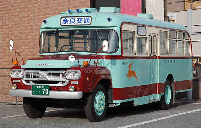 奈良交通のボンネットバスに乗るチャンス!!　ミ・ナーラでバスイベント開催！