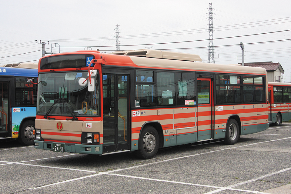 いすゞ QPG-LV234L3　■千葉200か2431／塩田営業所／一般路線　一般路線バスは2016年までワンステップバスとノンステップバスを並行して増備