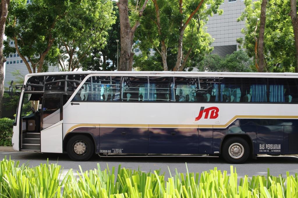 シンガポールのツアーバス