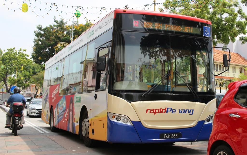マレーシアの路線バス