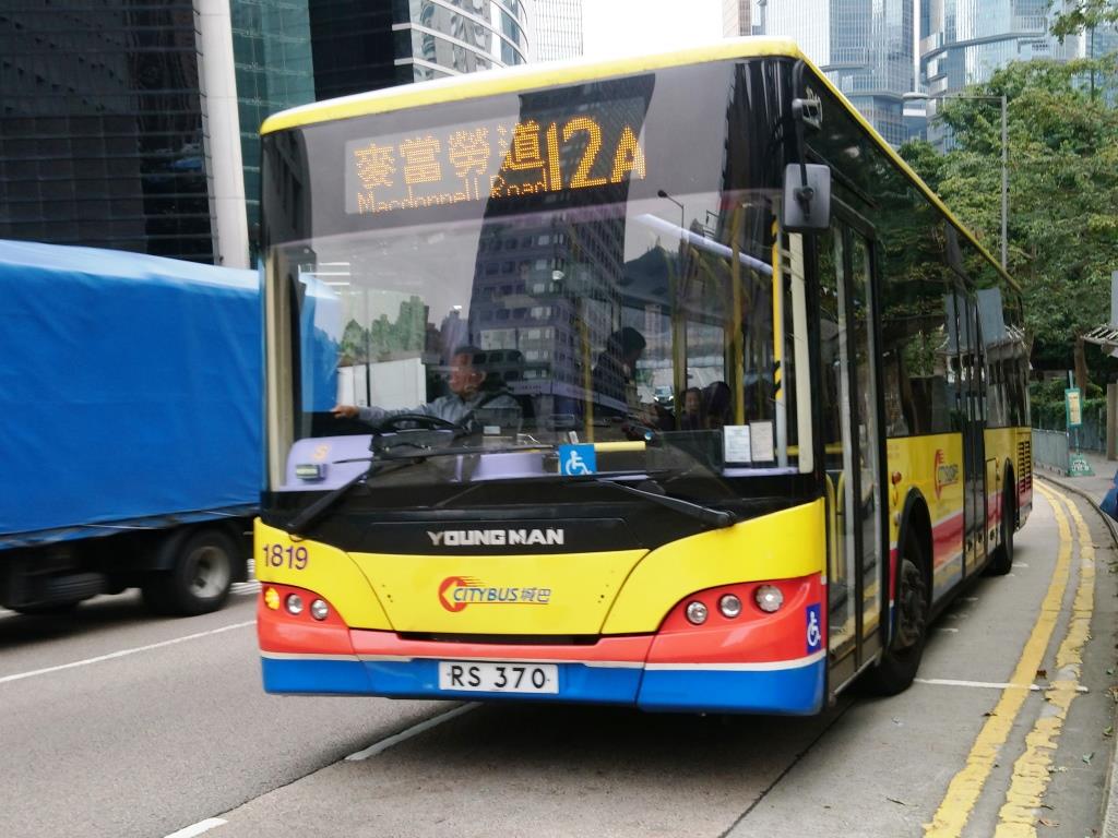 香港のノンステップ路線バス
