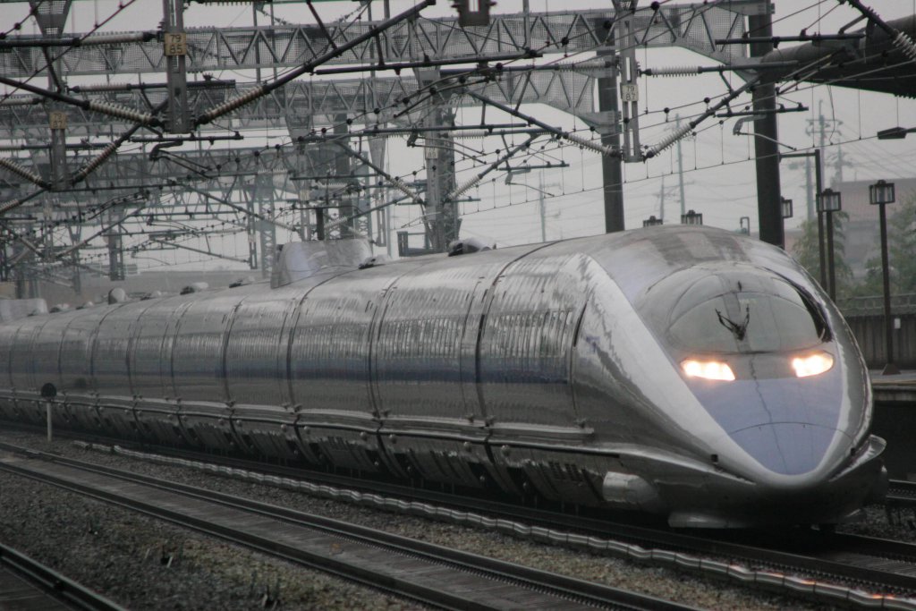 新幹線電気車は電車だけなので内燃車の区分はない