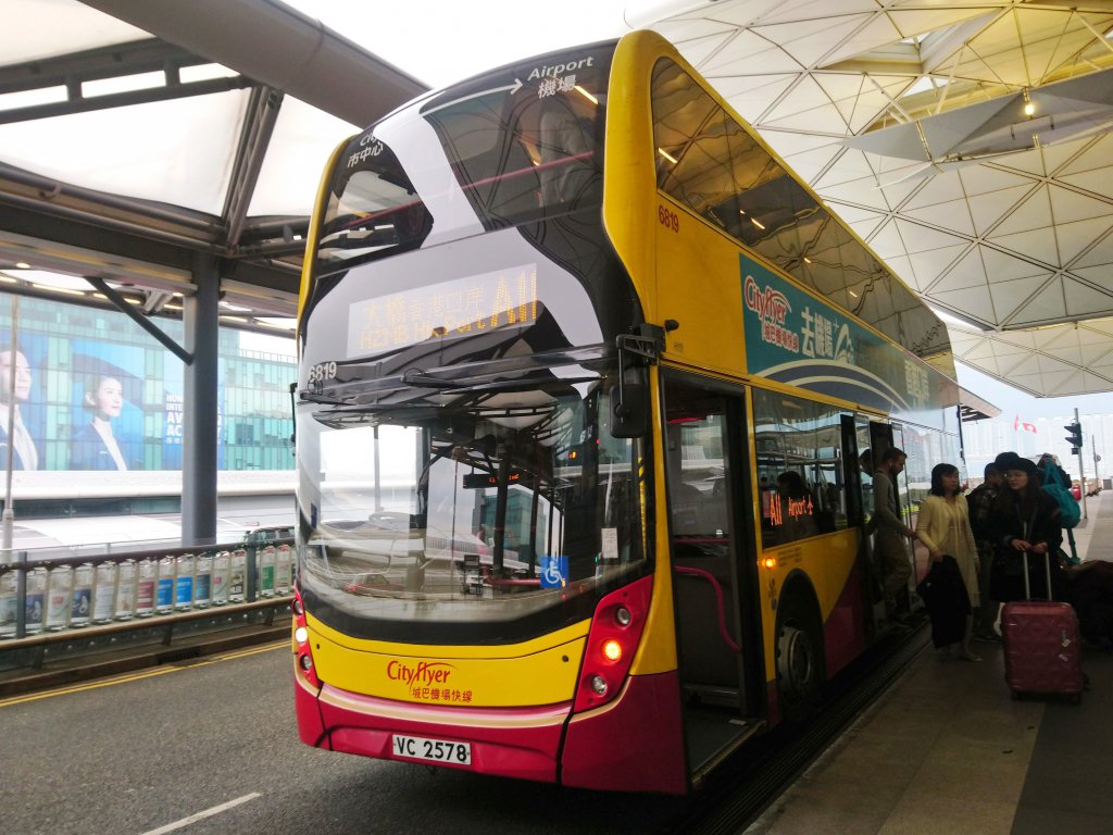 香港の空港バスは港珠澳大橋ボーダーを経由する