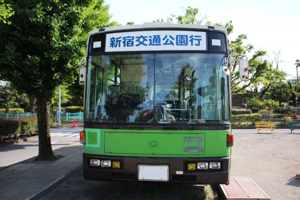 新宿にある交通公園に元都営バスの日デ＆富士ボディ車を展示!!　車内見学も可能だ