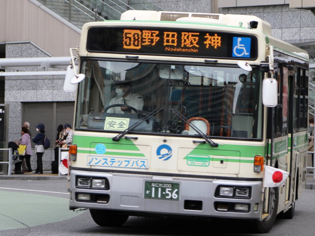 均一制運賃でも後払いのため後ろ乗りの例もある（大阪シティバス）