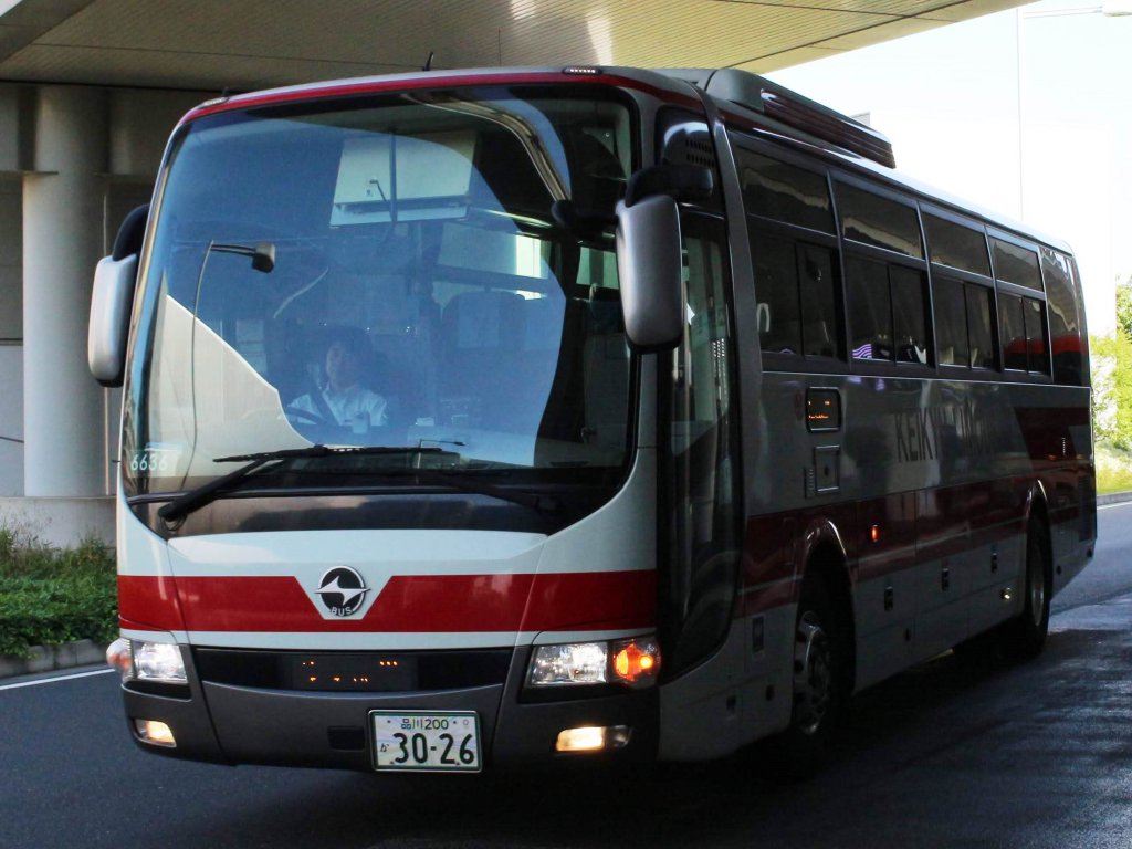 正解は「京浜急行バス」でした