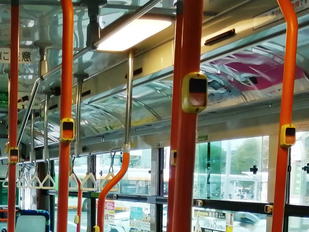 路線バスにはたくさんの「ピンポン」が設置されている